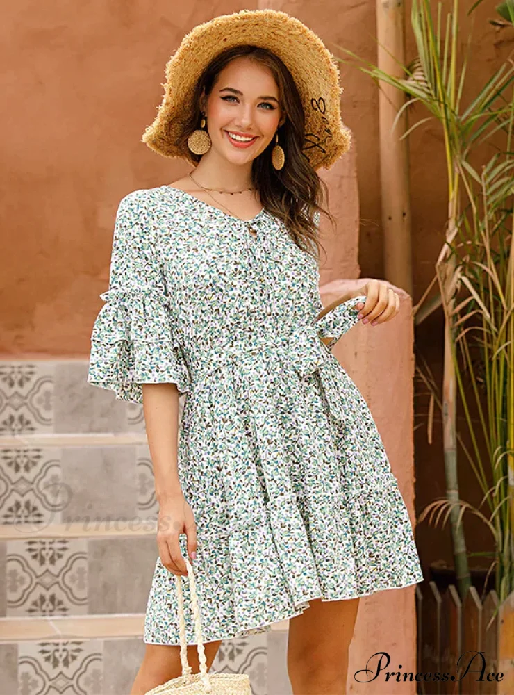 and Sleeves Ruffled with Gown Trumpet Flowered Straps