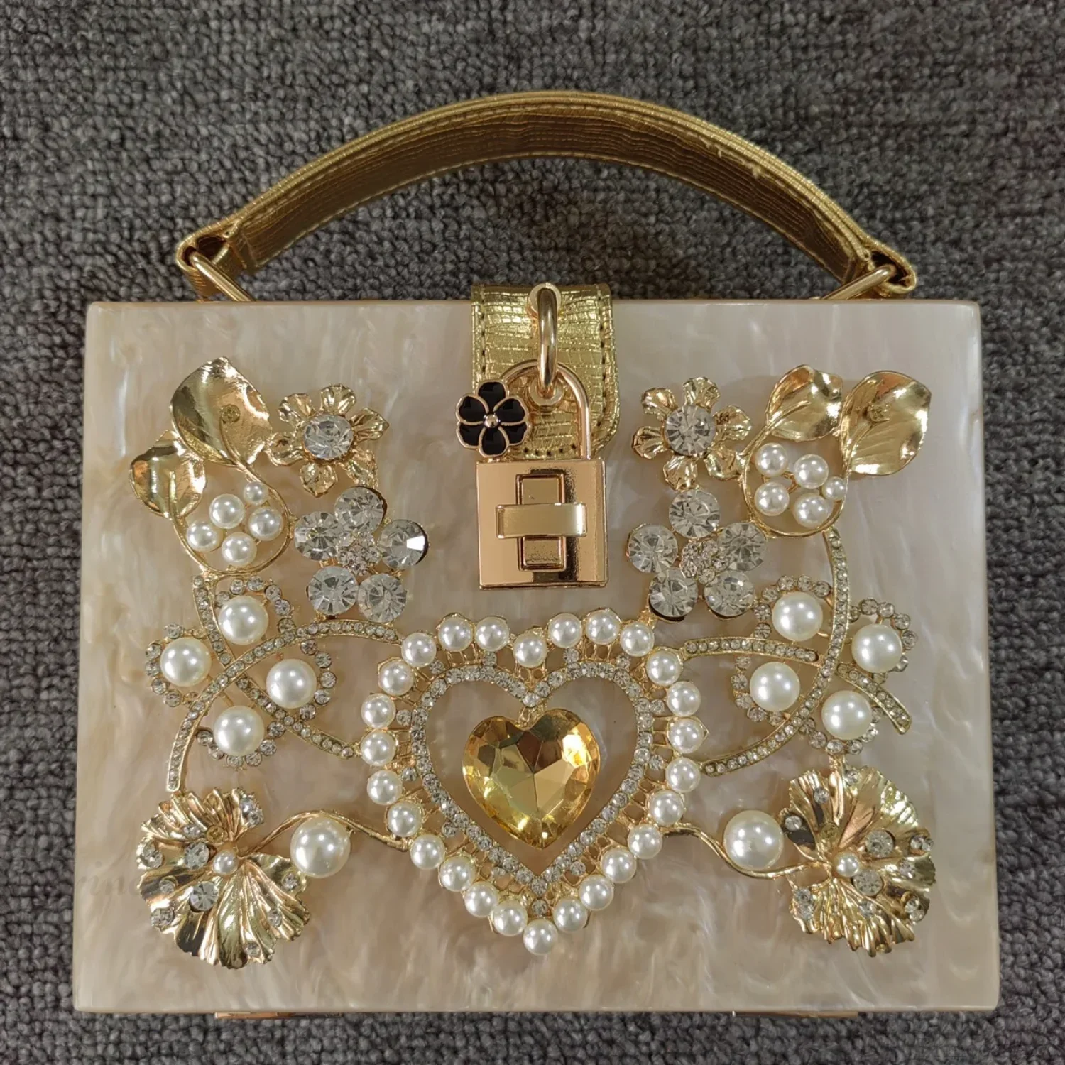 Bling Sequined Heart Evening Clutch Bag - Image 4