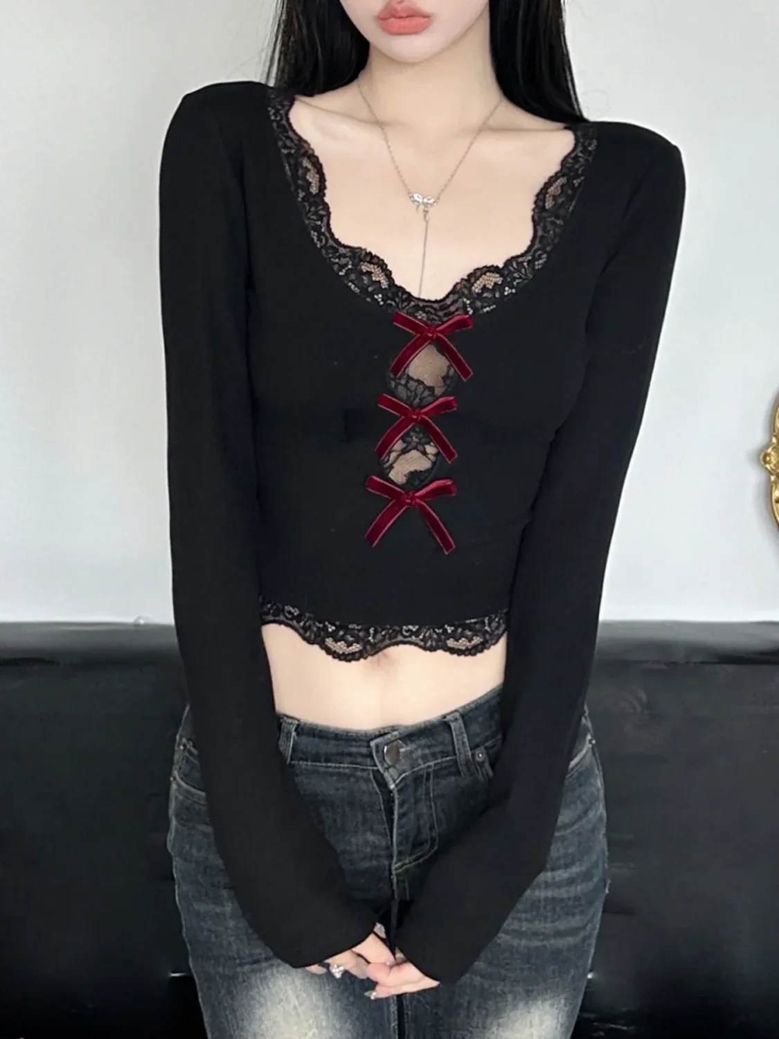 Bow Lace Trim Hollow Out Slim V-Neck Cropped Long Sleeve Knit Top - Image 4