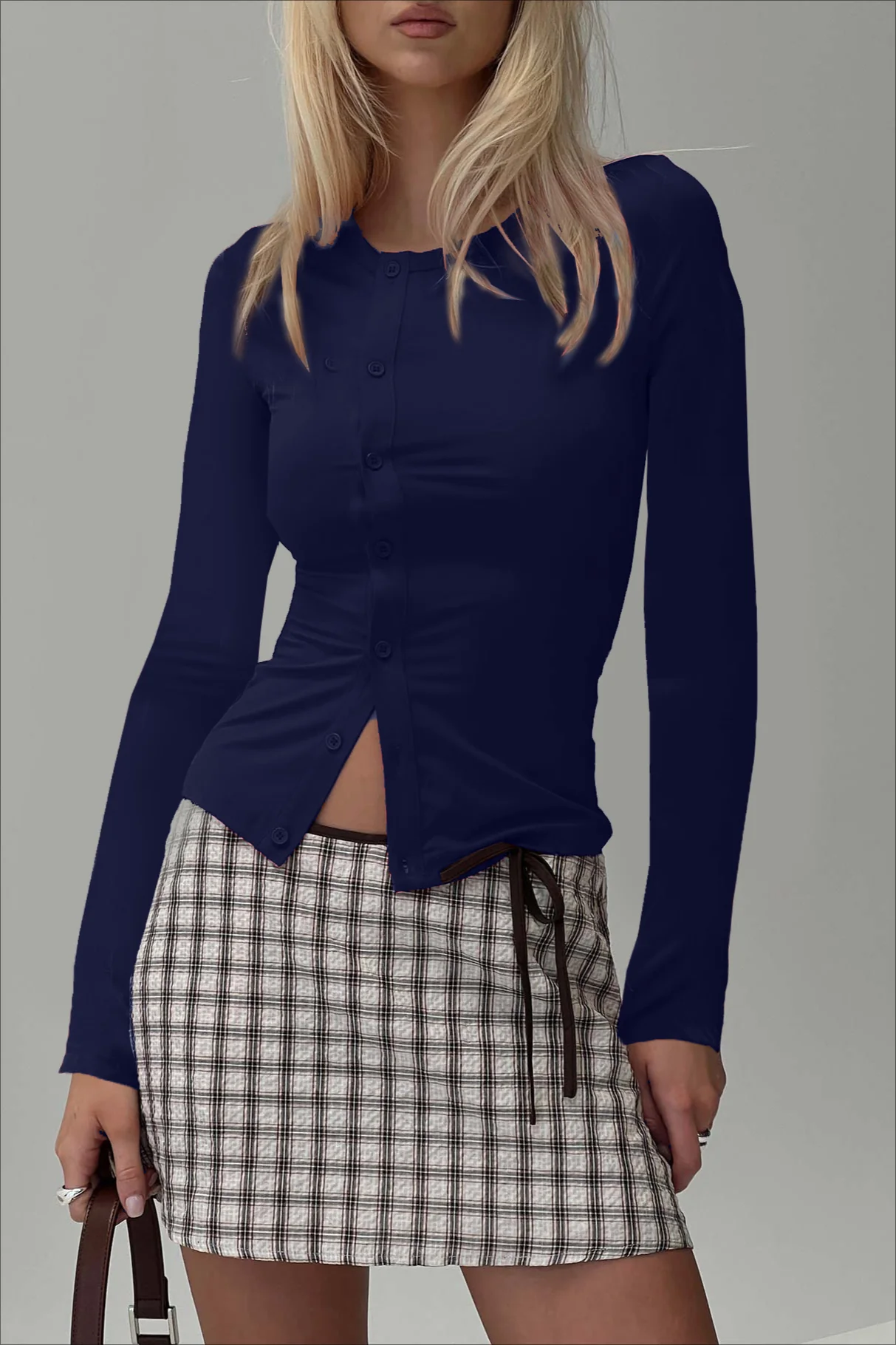 Buttoned Fitted Crew Neck Knit Sweater - Image 10
