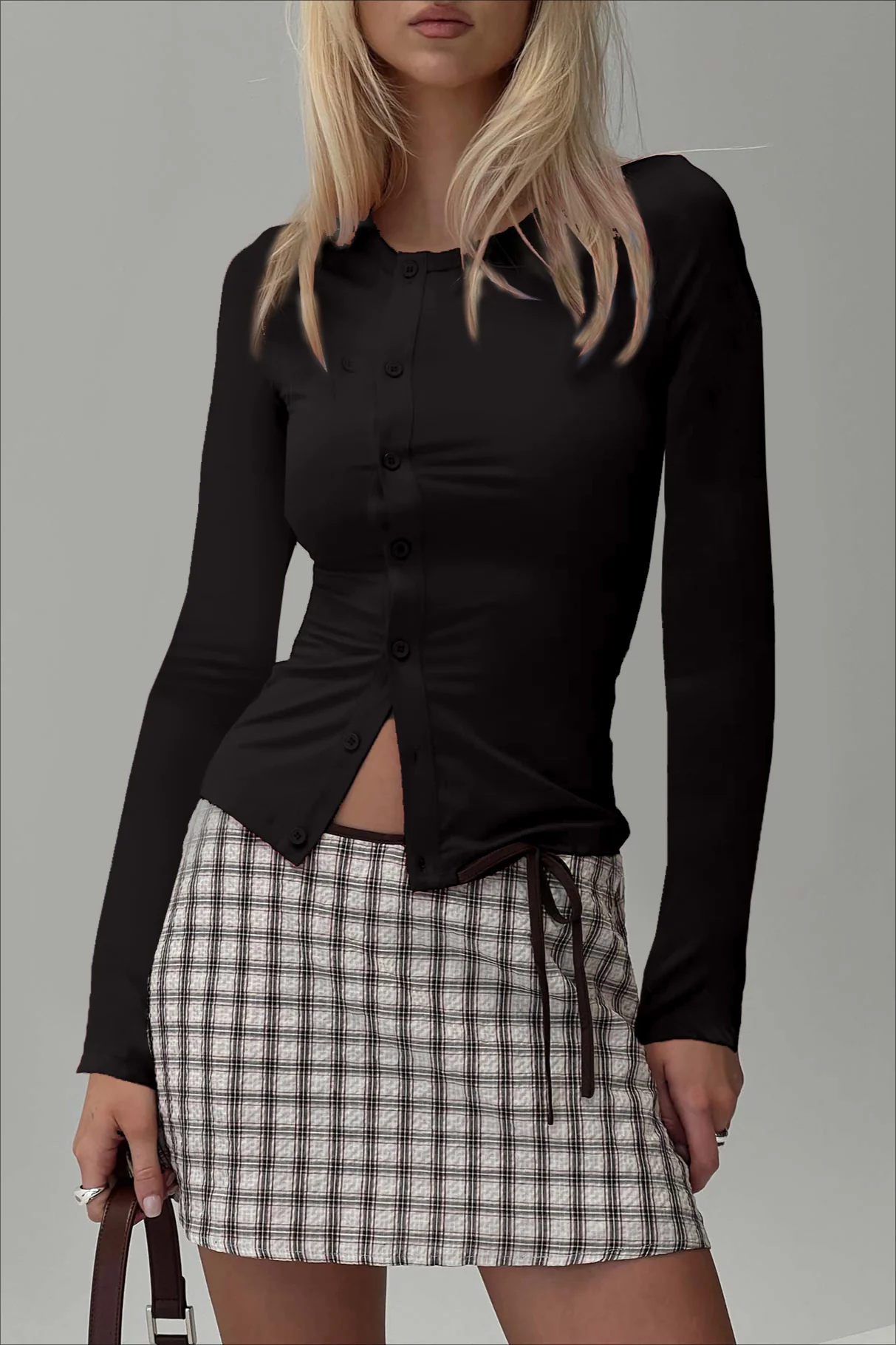 Buttoned Fitted Crew Neck Knit Sweater - Image 6
