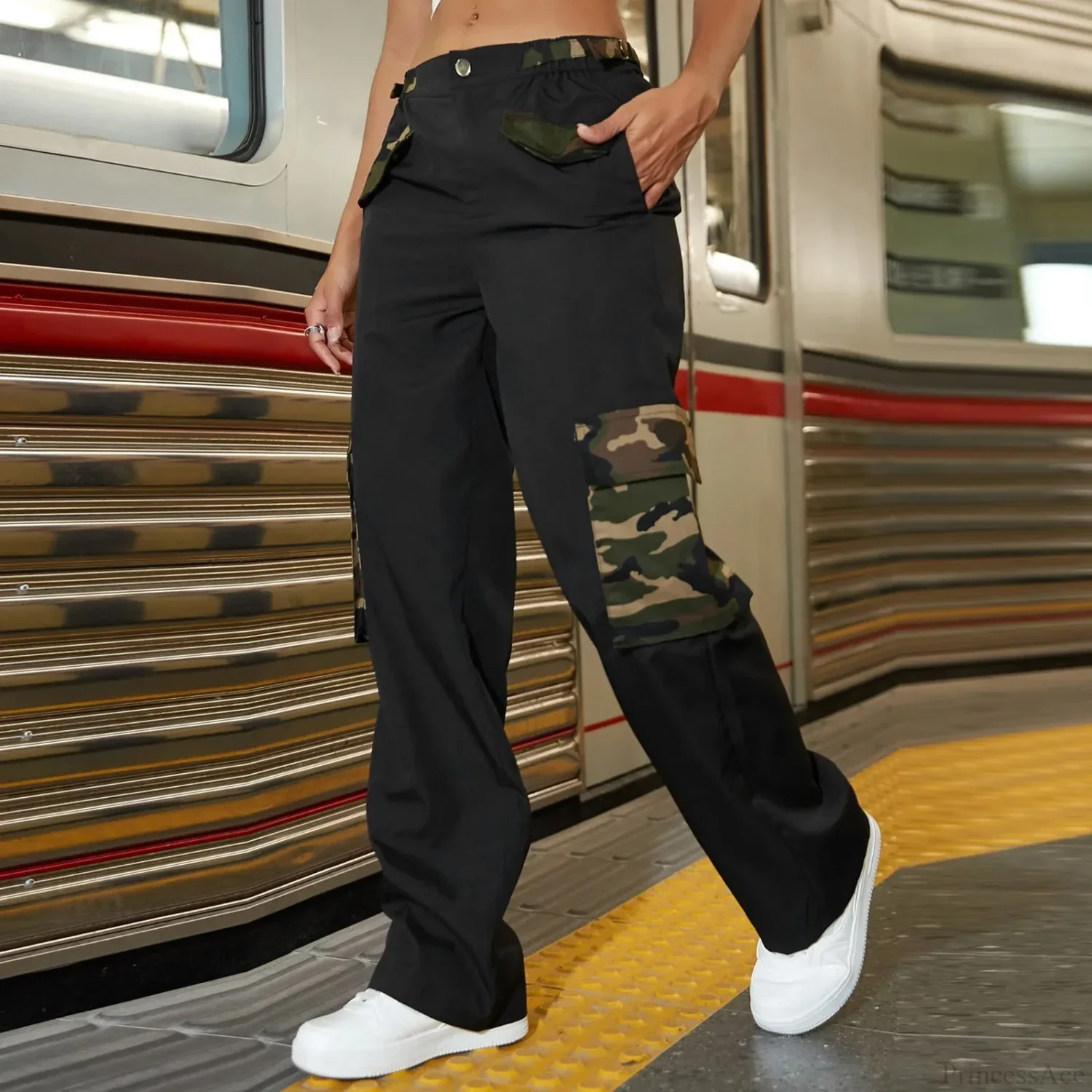 Camouflage Side Pocket Y2K Cargo Pants - Image 3