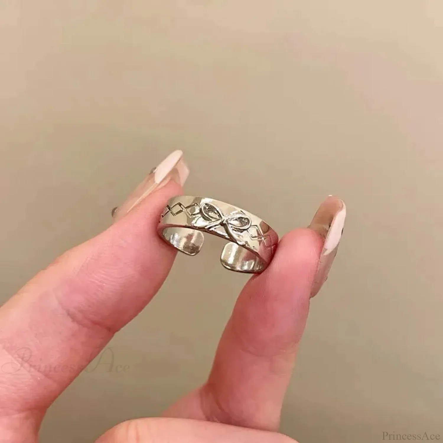 Cardiac Contoured Mysterious Band - Image 7