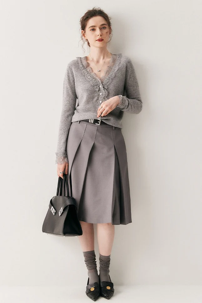 Cashmere Lace-Trimmed V-Neck Knit Cardigan - Image 13