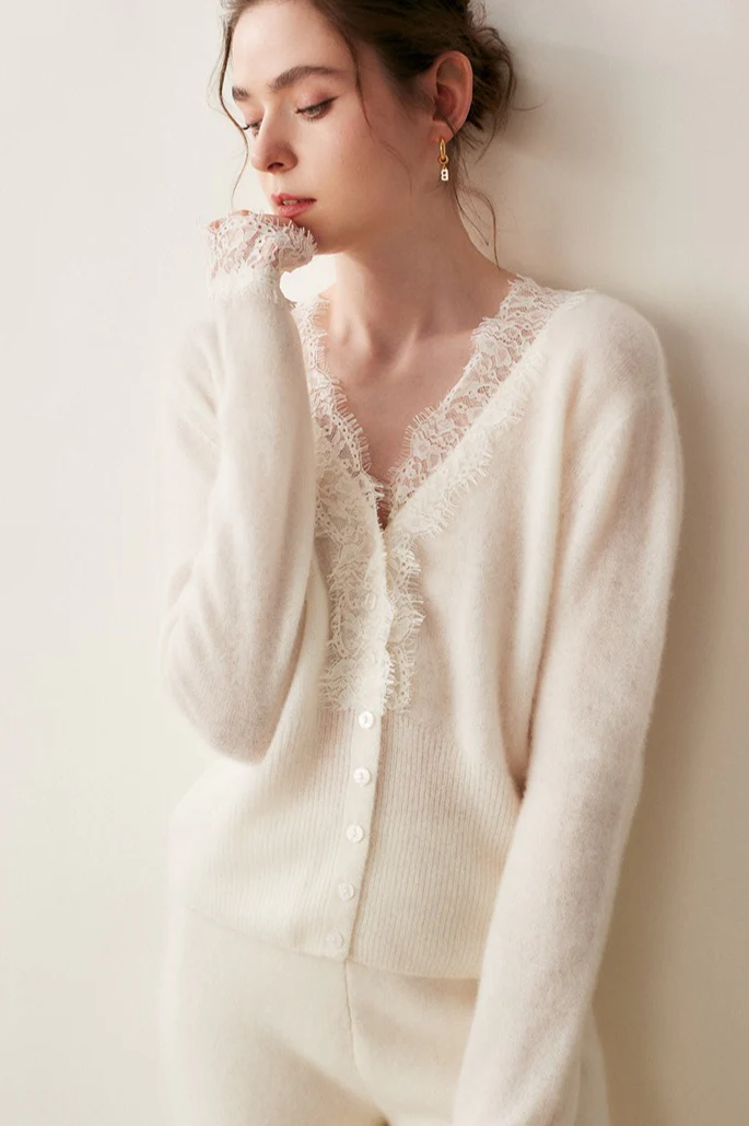 Cashmere Lace-Trimmed V-Neck Knit Cardigan - Image 4