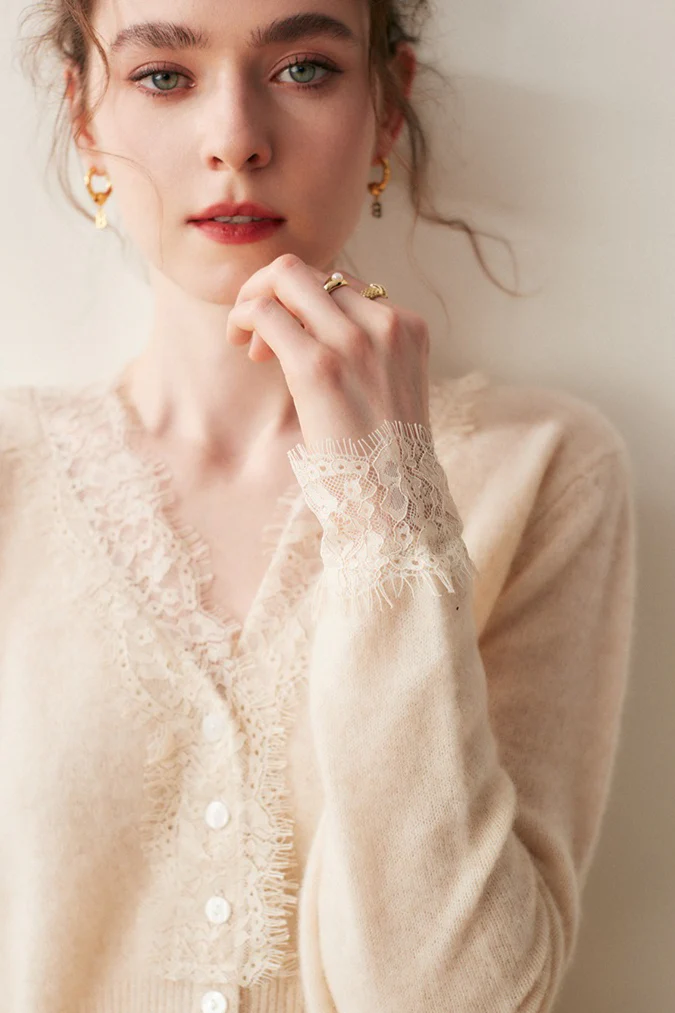 Cashmere Lace-Trimmed V-Neck Knit Cardigan - Image 7