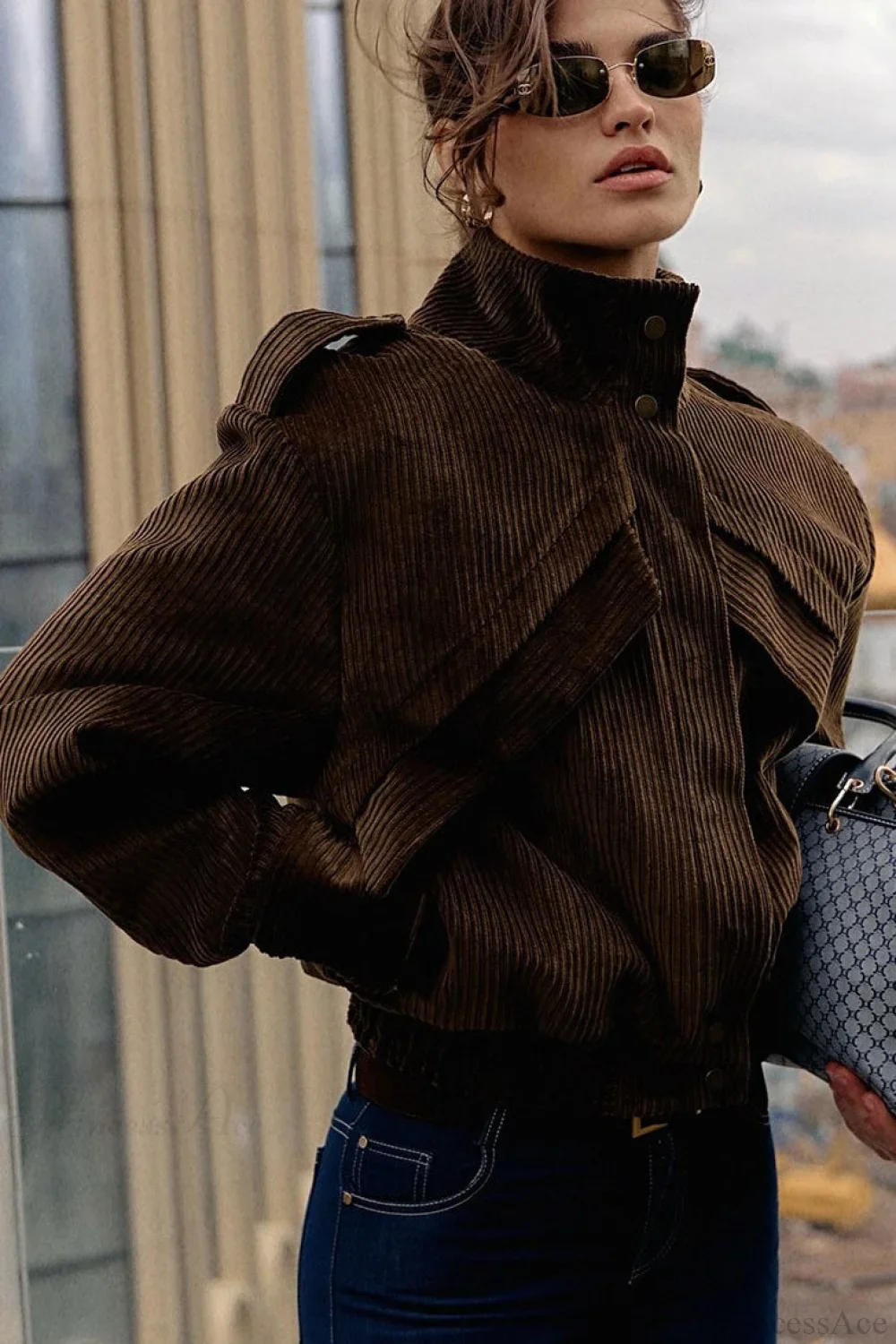 Casual Brown Corduroy Jacket - Image 3
