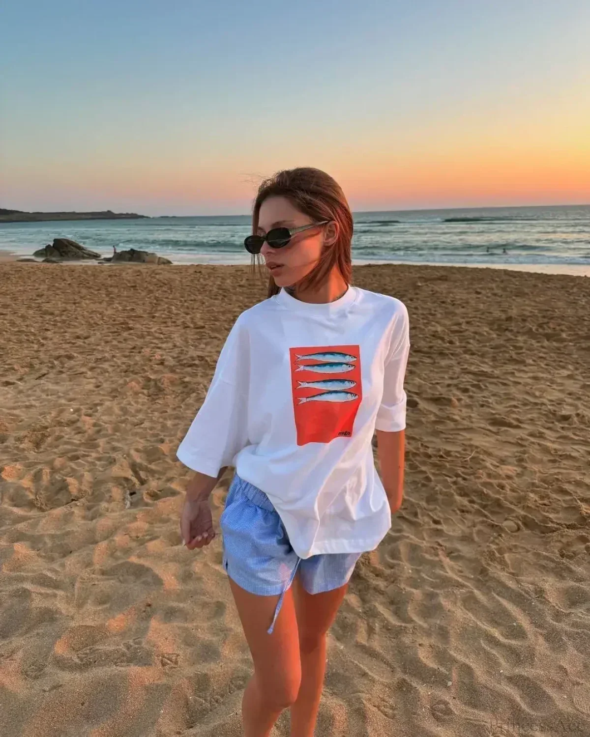 Casual Fish Y2K Graphic T-shirt - Image 9