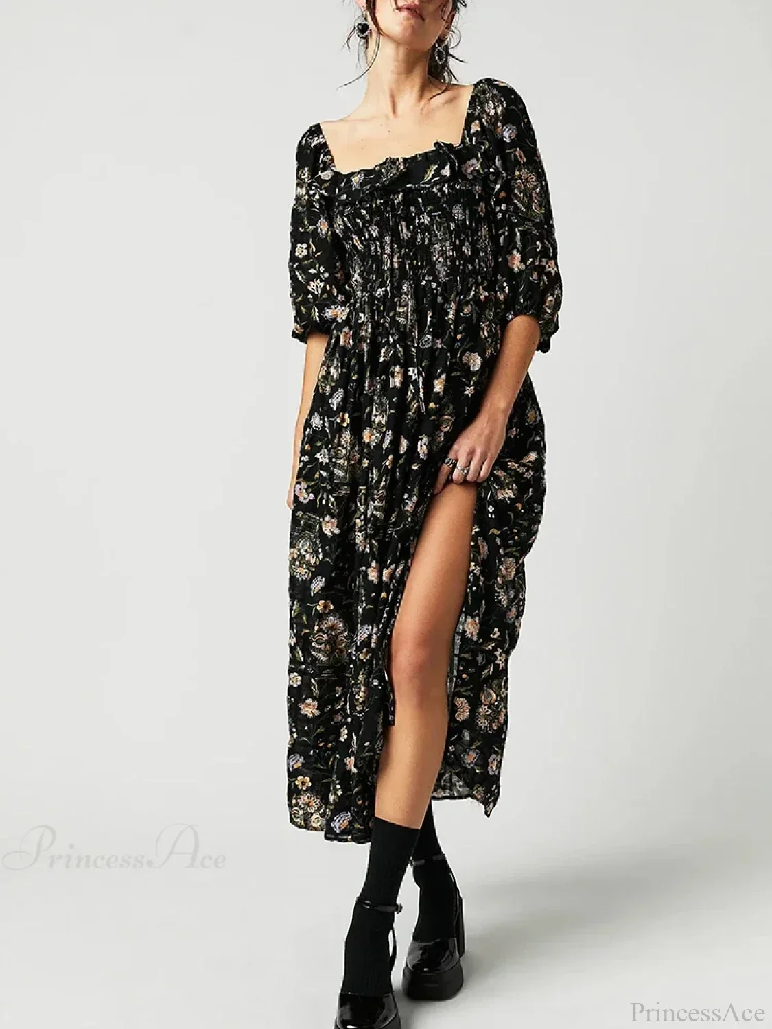 Chic Boho Backless Ruffle Floral Dress - Image 3