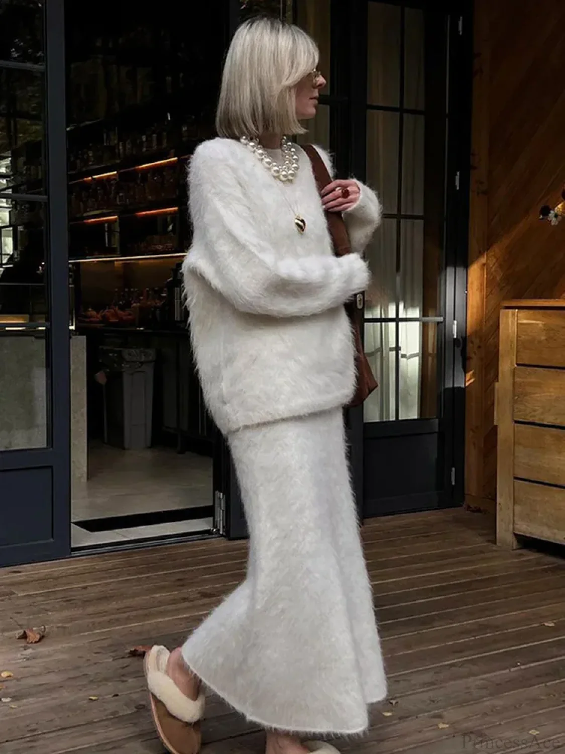 Chic O-neck Cashmere Skirt Sweater - Image 3