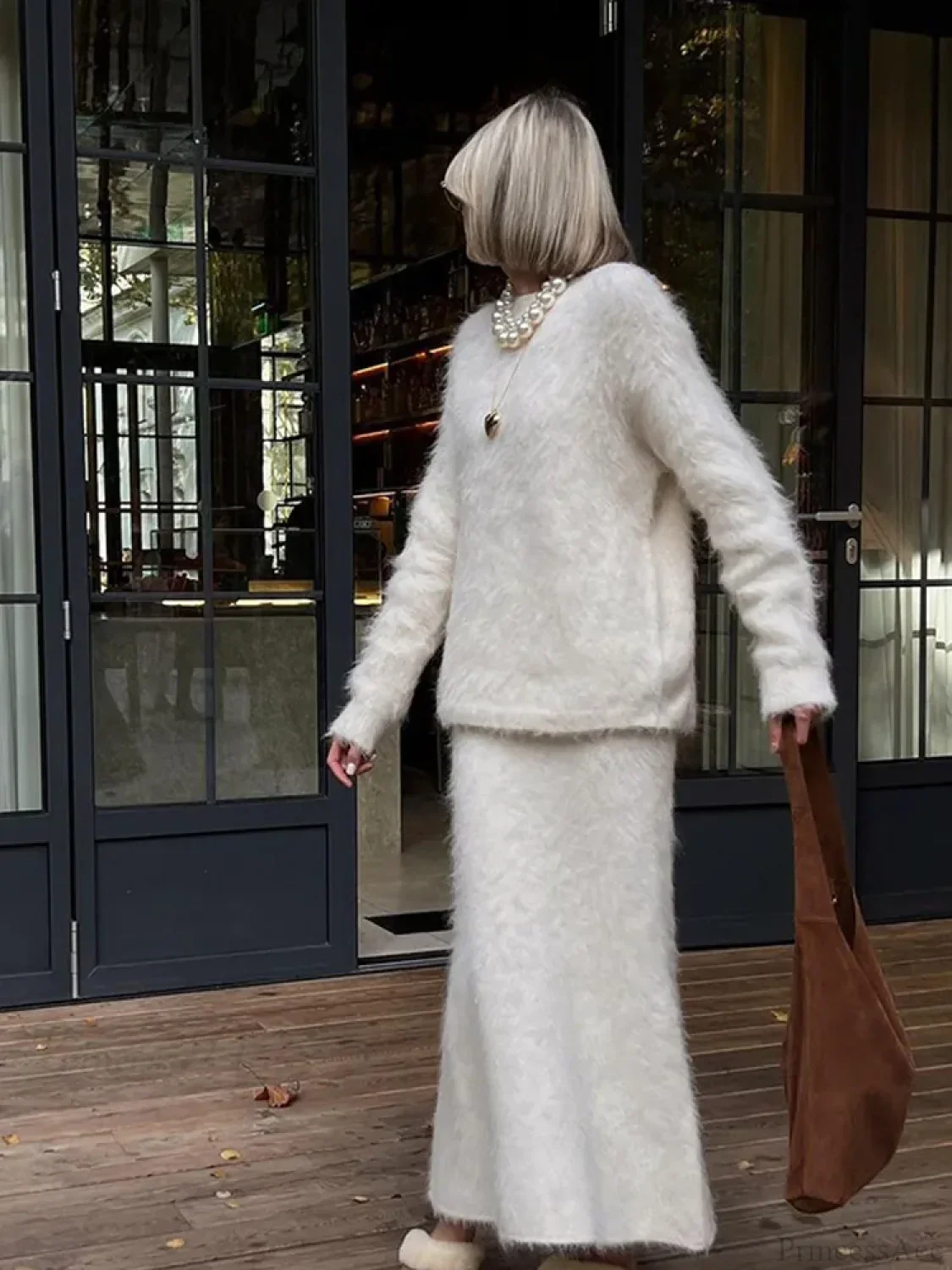 Chic O-neck Cashmere Skirt Sweater - Image 5