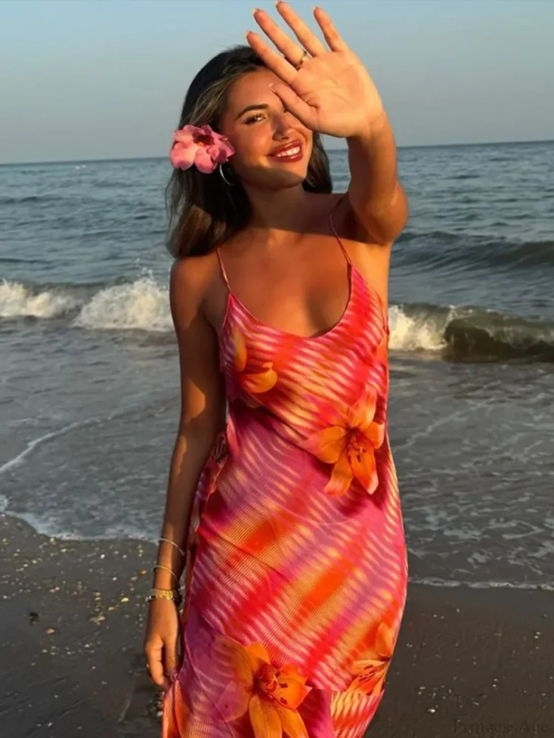 Chic V-neck Beach Ruffles Backless Floral Dress - Image 5