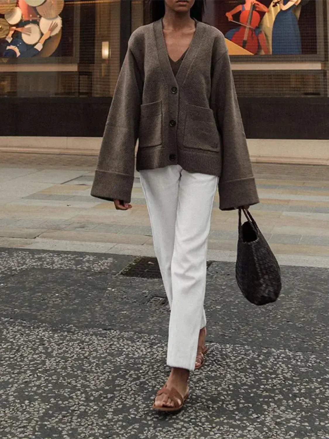 Classic Solid Pocket V-Neck Single-Breasted Cardigan - Image 4