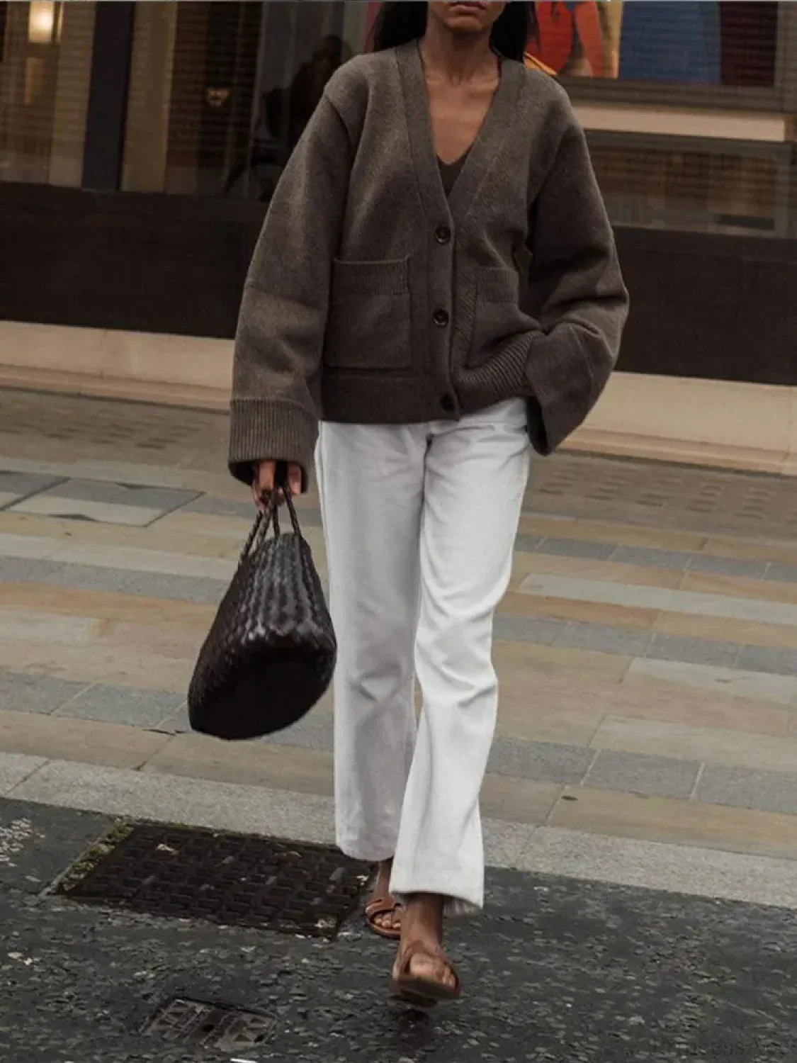 Classic Solid Pocket V-Neck Single-Breasted Cardigan - Image 5
