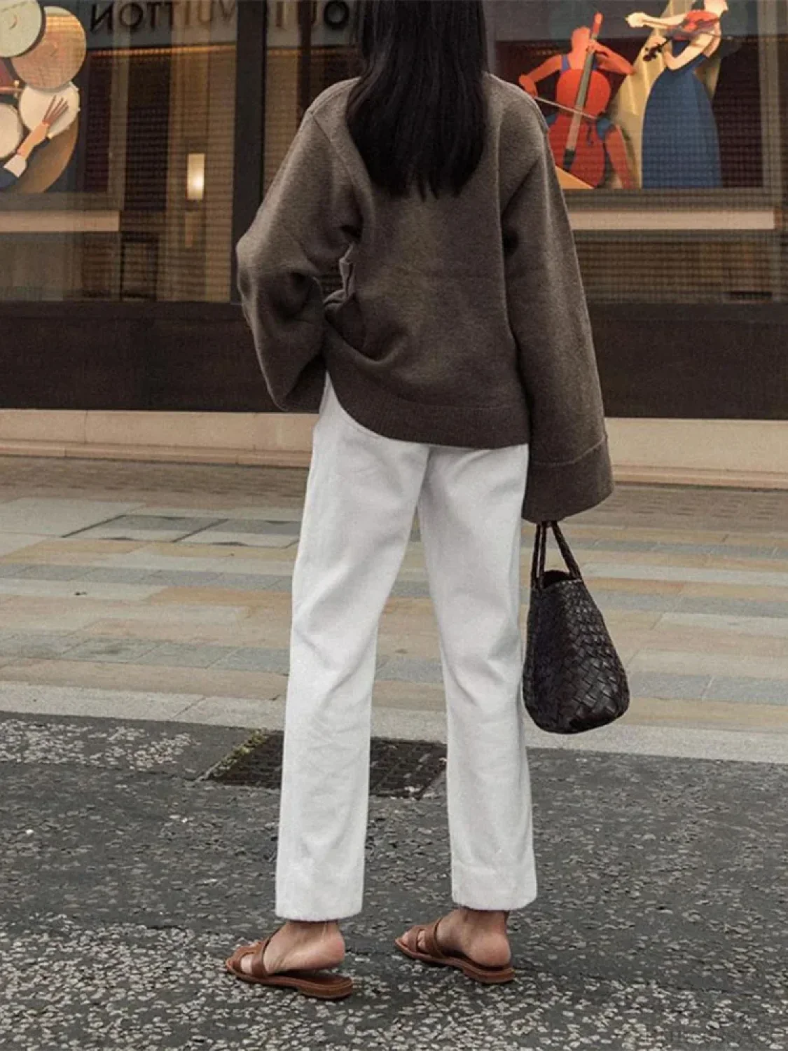 Classic Solid Pocket V-Neck Single-Breasted Cardigan - Image 6