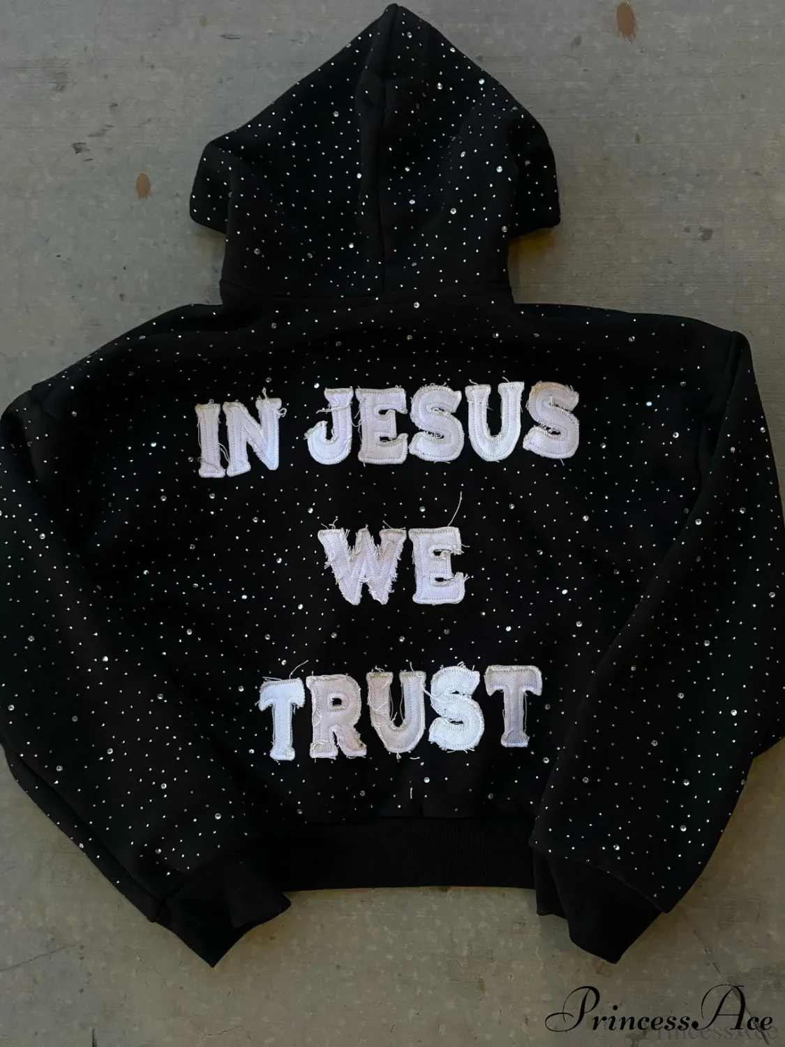 Comfortable Graphic Zip Up Hoodie - Image 5