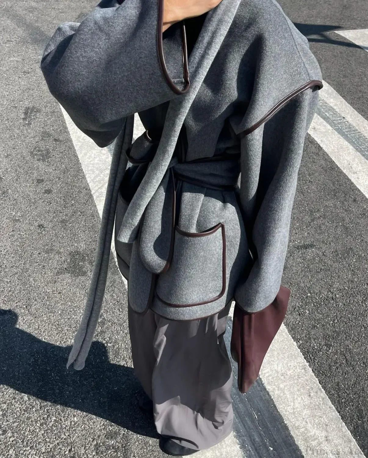 Contrasting Stitch Woolen Coat - Image 7