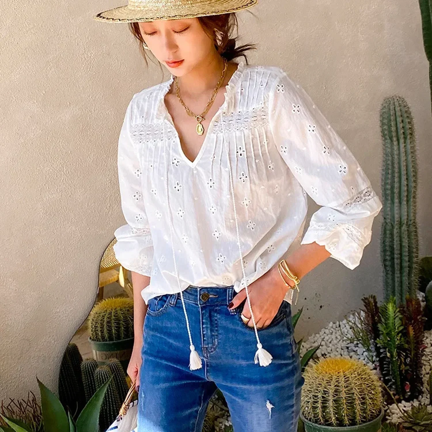Cotton Floral Embroidery White Lace V-Neck Boho Blouse - Image 4