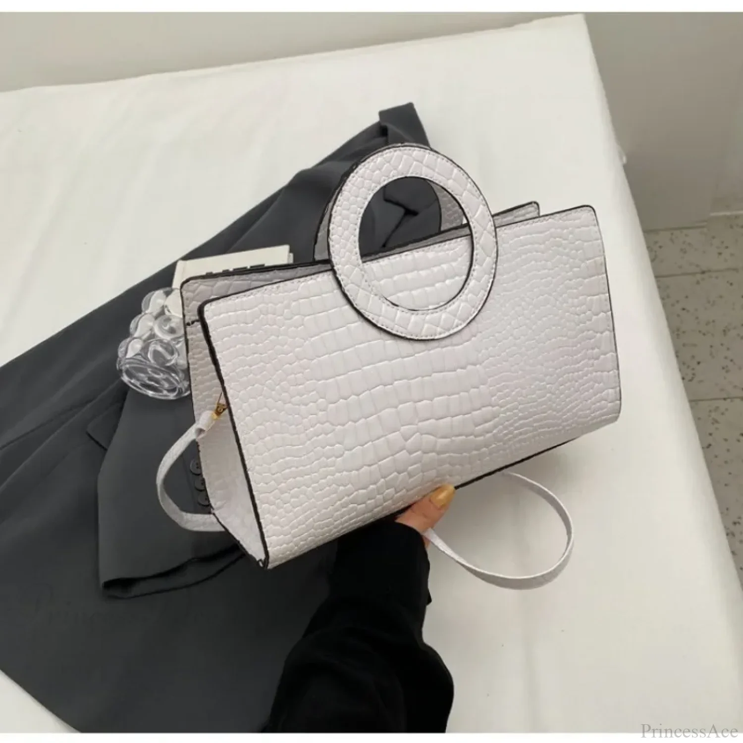 Crocodile Pattern PU Leather Crossbody Handbag - Image 5