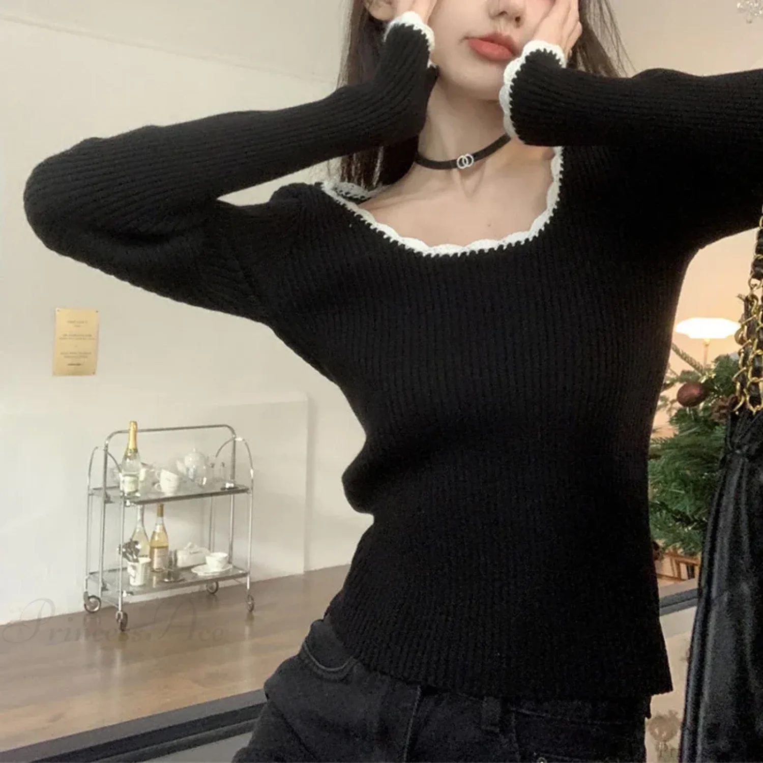 Cute O Neck Long Sleeve Slim Fit Knitted Crop Top - Image 4