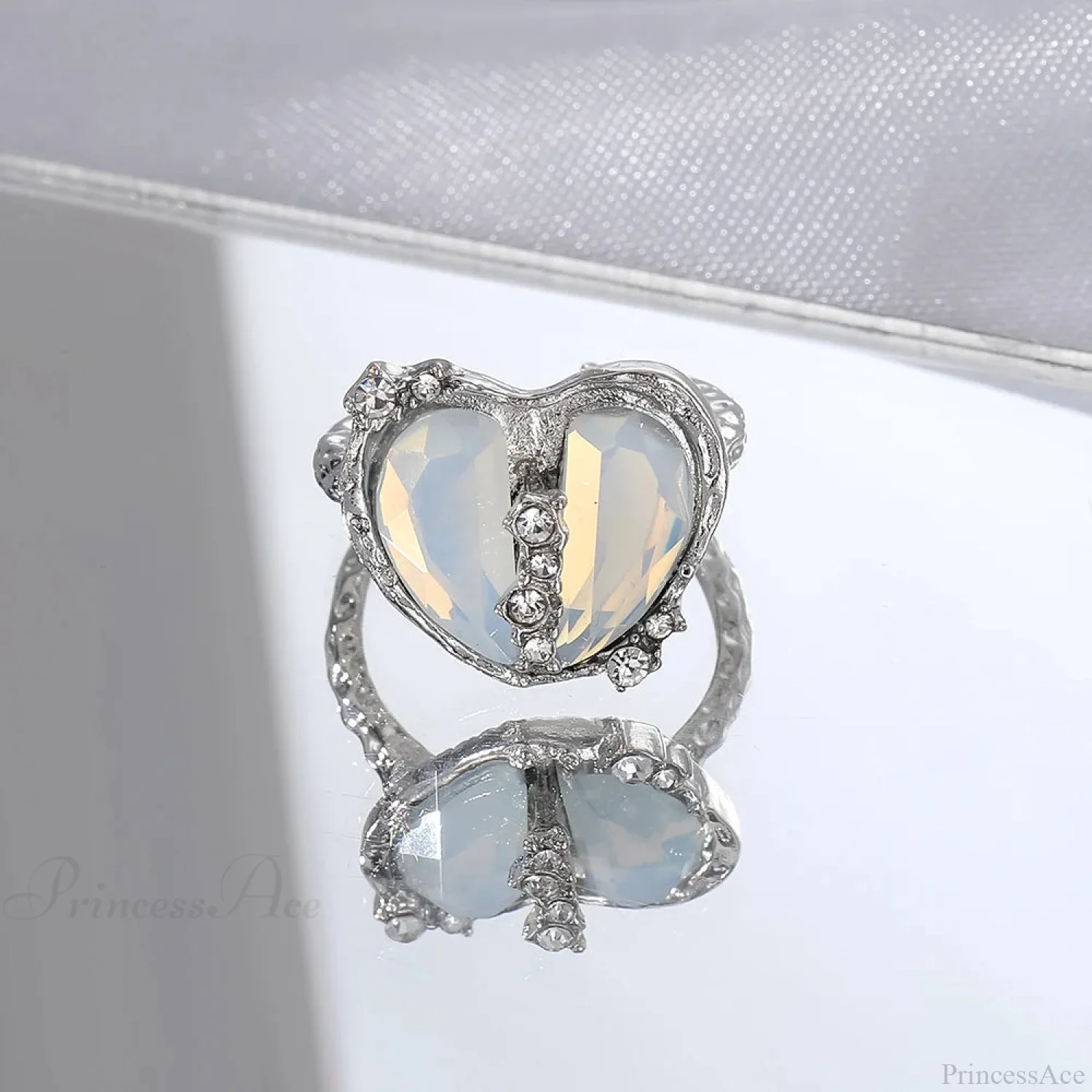 Dark Animal Butterfly Zircon Star Ring - Image 13