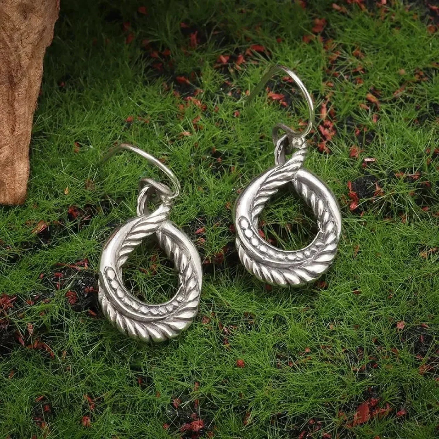 Dark Black Skull Awl Rock Declaration Earring - Image 46