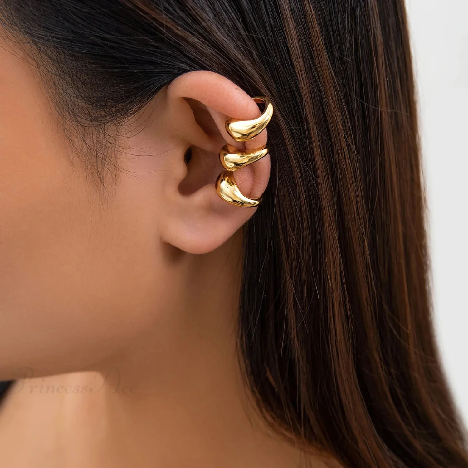 Dark Circular Shiny No Piercing Clip Earring - Image 3