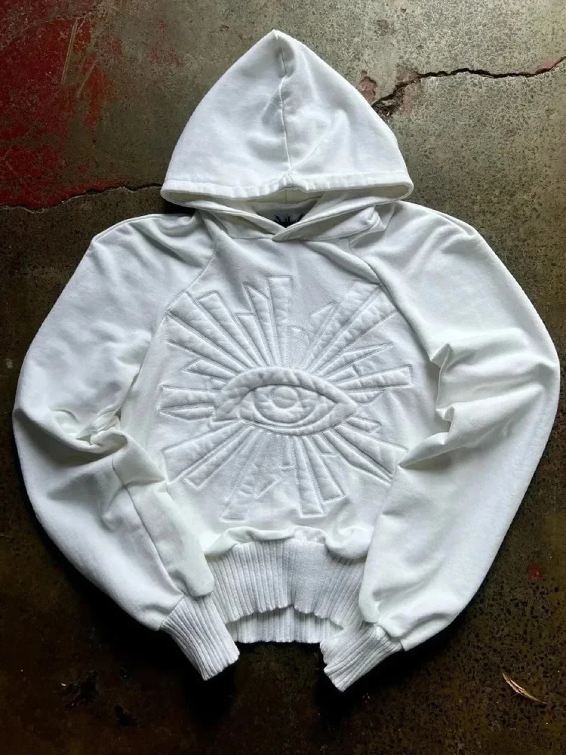 Dark Eye Print Pullover Hoodie