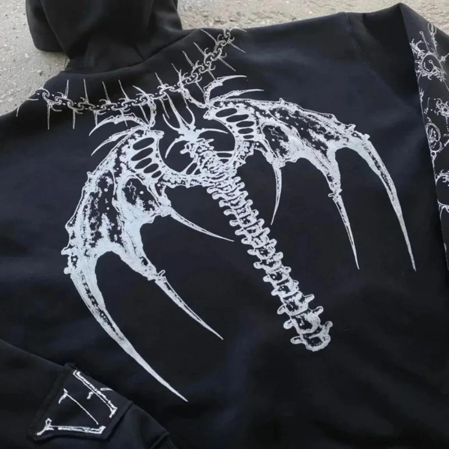 Dark Pattern Print Informal Hoodie - Image 3