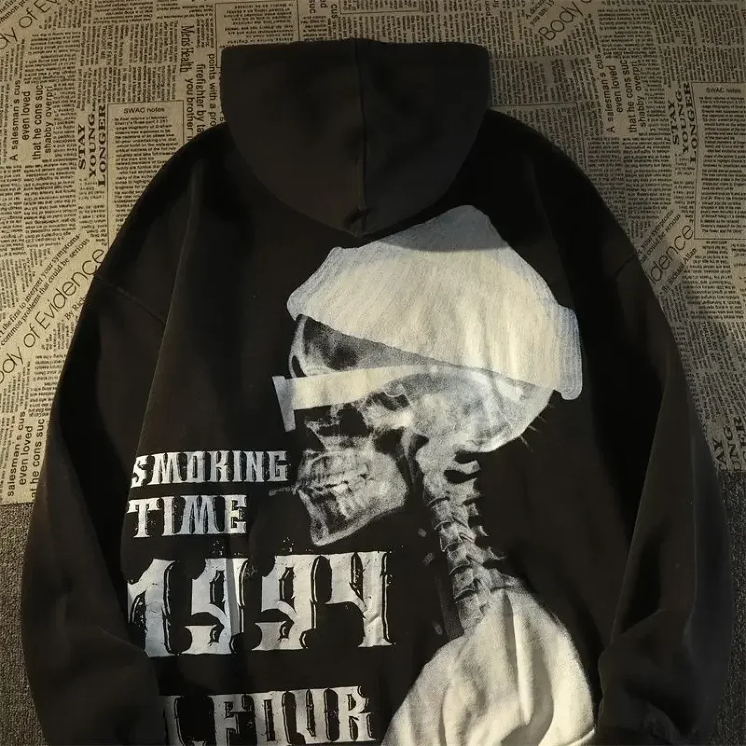 Dark Wind Skull Print Casual Hoodie - Image 2