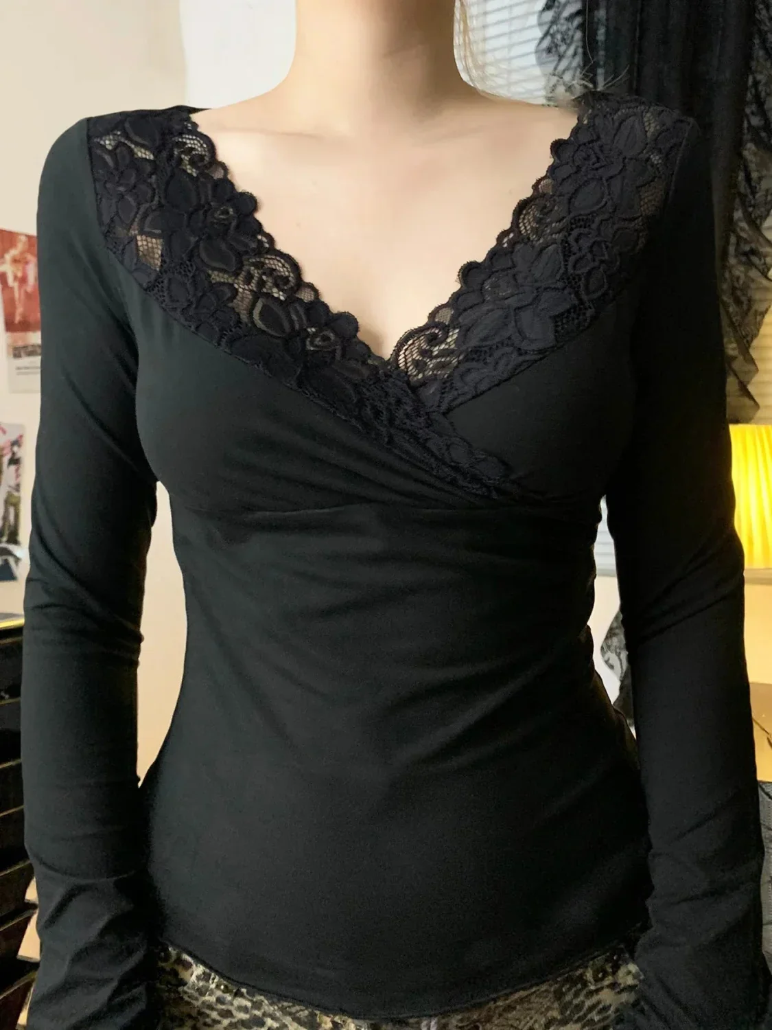 Dirty Lace V-neck Knit Top - Image 4
