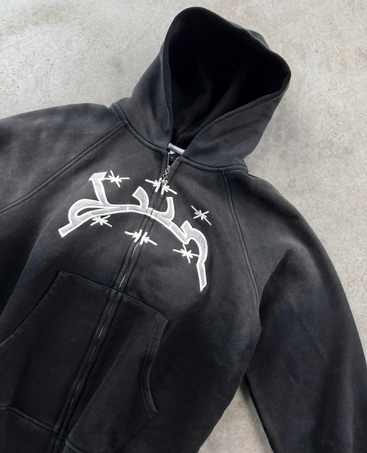Divin Embroidery Zip Up Hoodie - Image 2