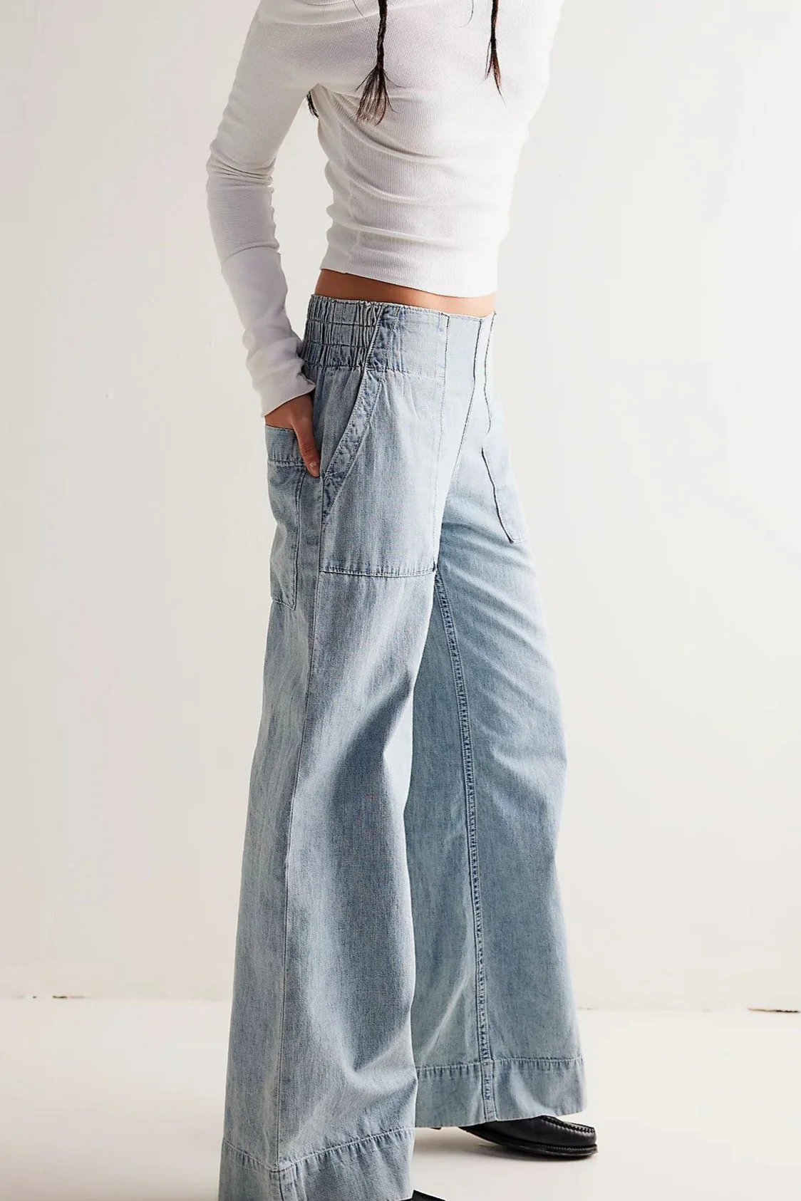 Elastic Waist Mid Rise Ruched Loose Wide Leg Jeans - Image 6
