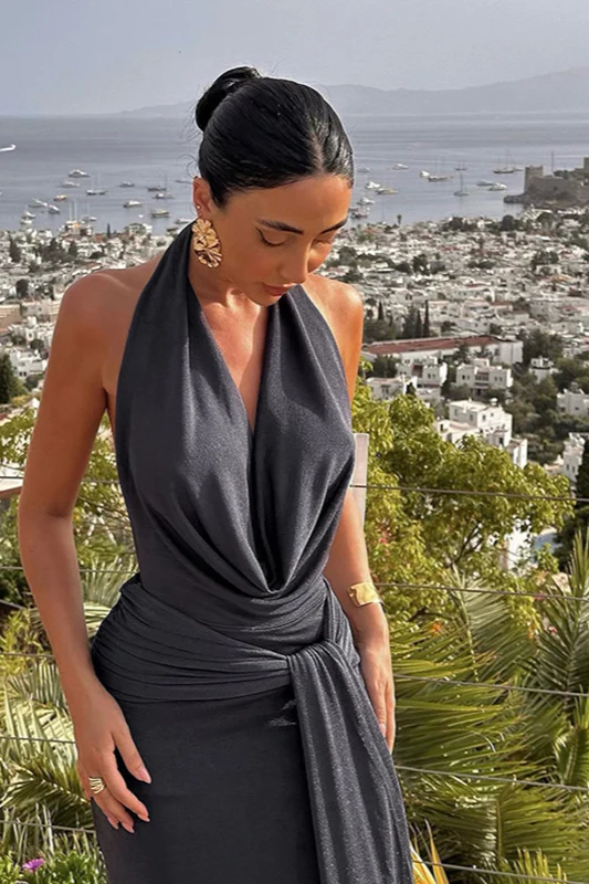 Elegant Backless Halter Bodycon Party Dress - Image 6