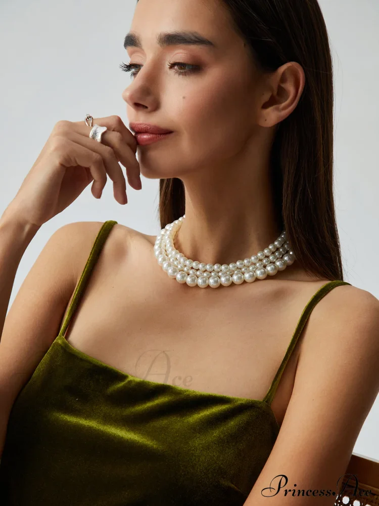 Elegant Layered Pearl Necklace - Image 3