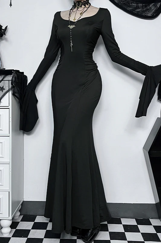 Elegant Mermaid Gothic Dress - Image 2