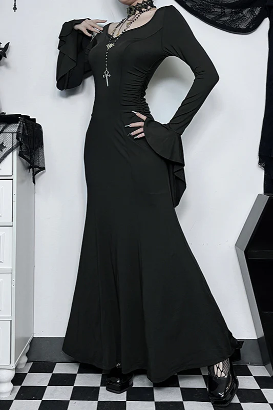 Elegant Mermaid Gothic Dress - Image 3