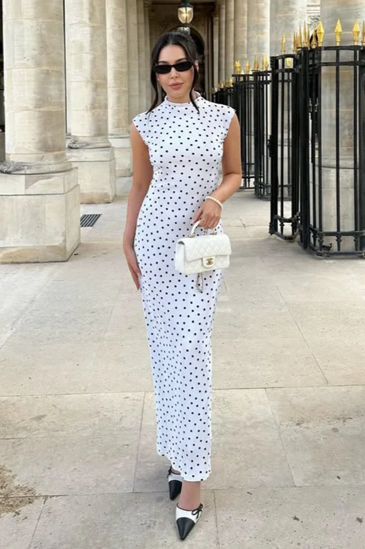 Elegant Polka Dot Round Neck Maxi Dress - Image 2