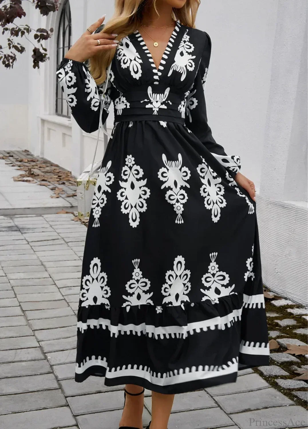 Elegant Printed V-neck A-line Boho Dress - Image 3