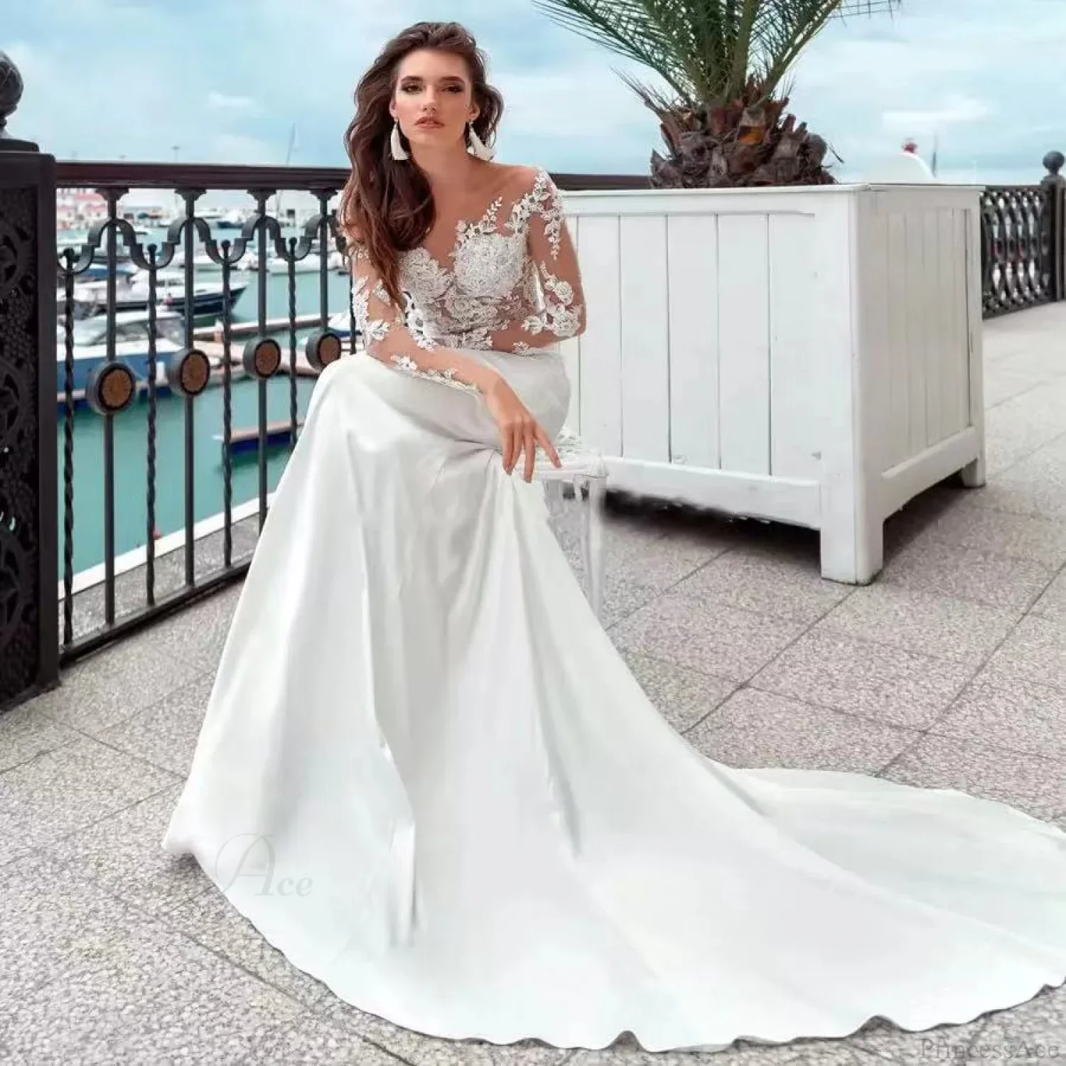Elegant Strapless Evening Gown Wedding Dress