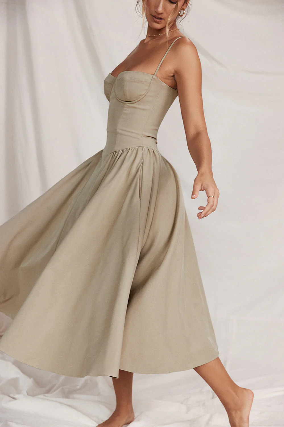 Elegant Vintage Cami Bodycon Midi Dress - Image 8
