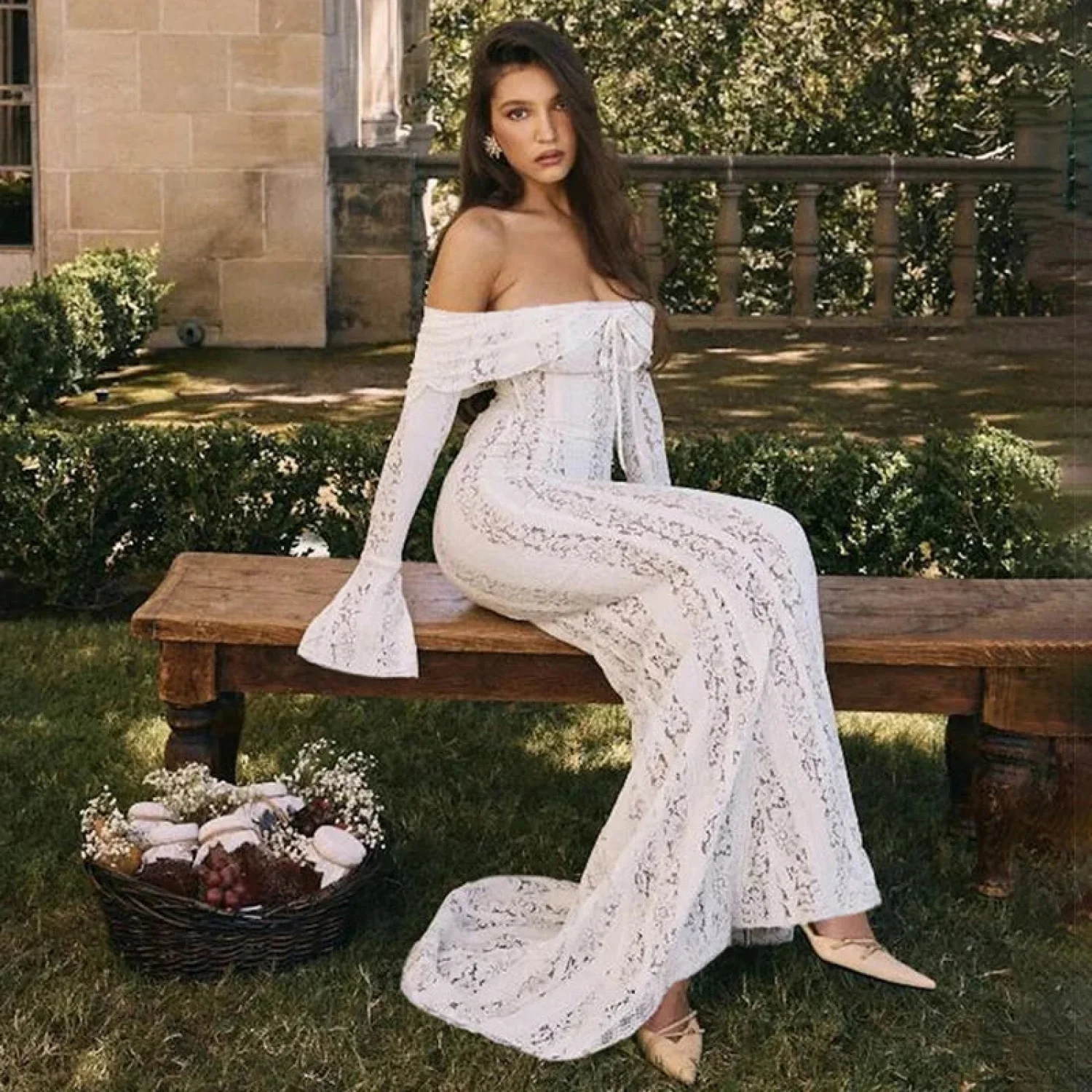 Elegant White Lace Vacation Dress - Image 6