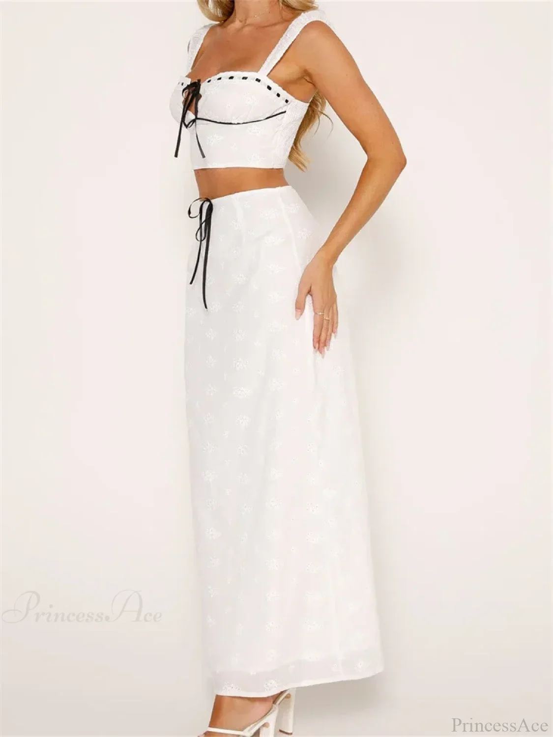 Embroidered Flower Sleeveless Crop Top High Waist Long Skirt - Image 3