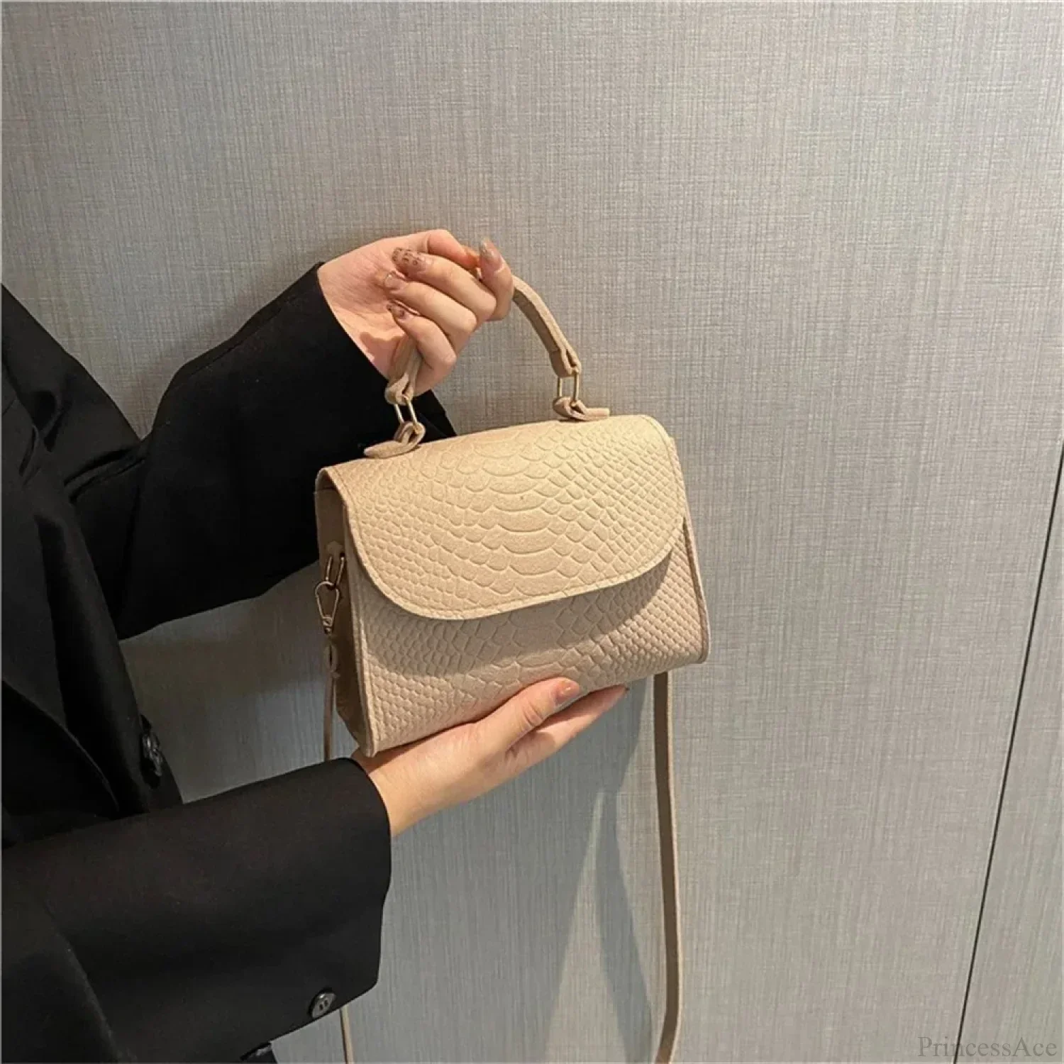Fashion Felt Crocodile Embossed Crossbody Handbag - Image 4