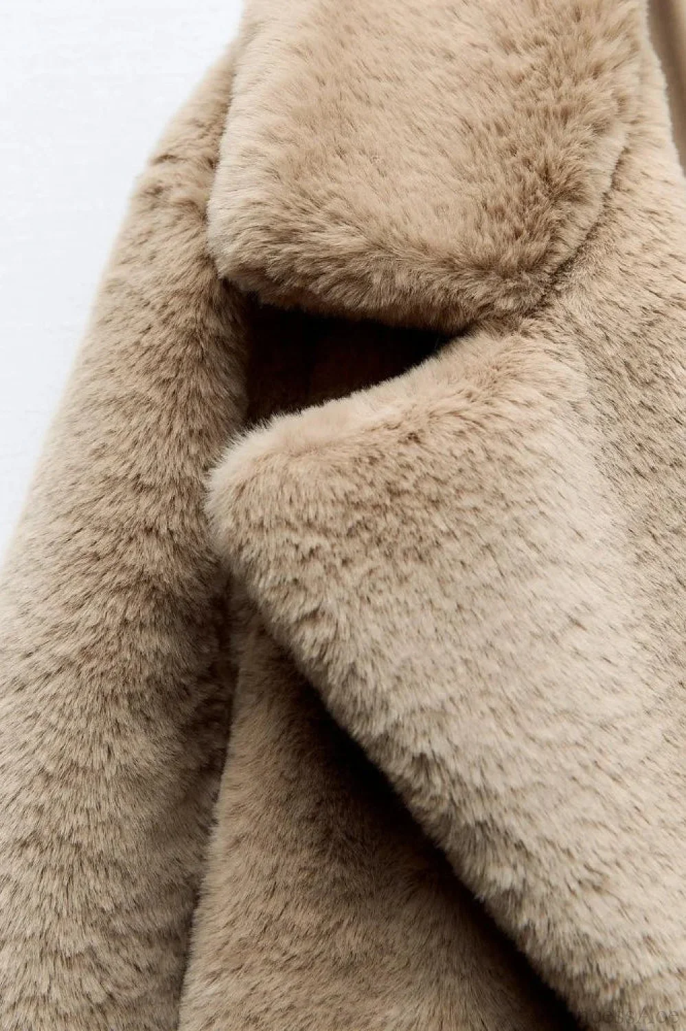 Faux Fur Lapel Long Sleeve Warm Overcoat - Image 4