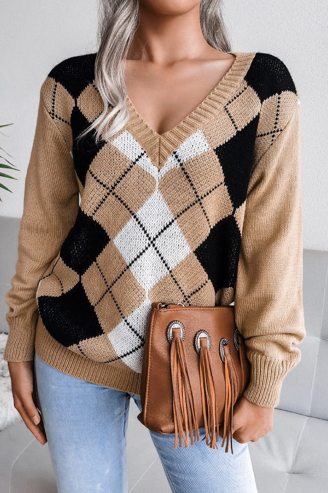 Argyle V-Neck Knit Pullover Sweater - Image 12