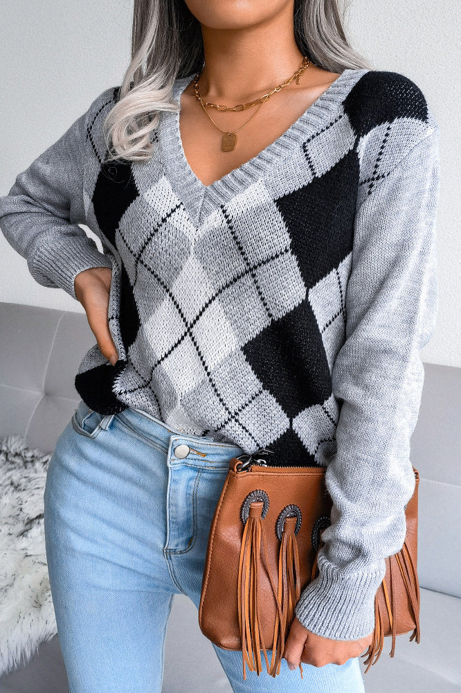 Argyle V-Neck Knit Pullover Sweater - Image 7