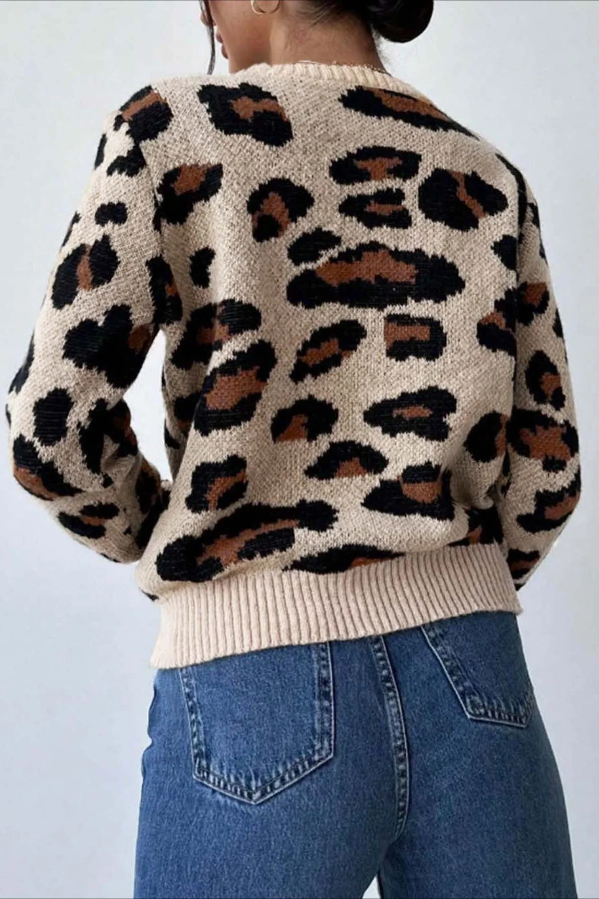 Colorblock Leopard Crewneck Sweater - Image 14