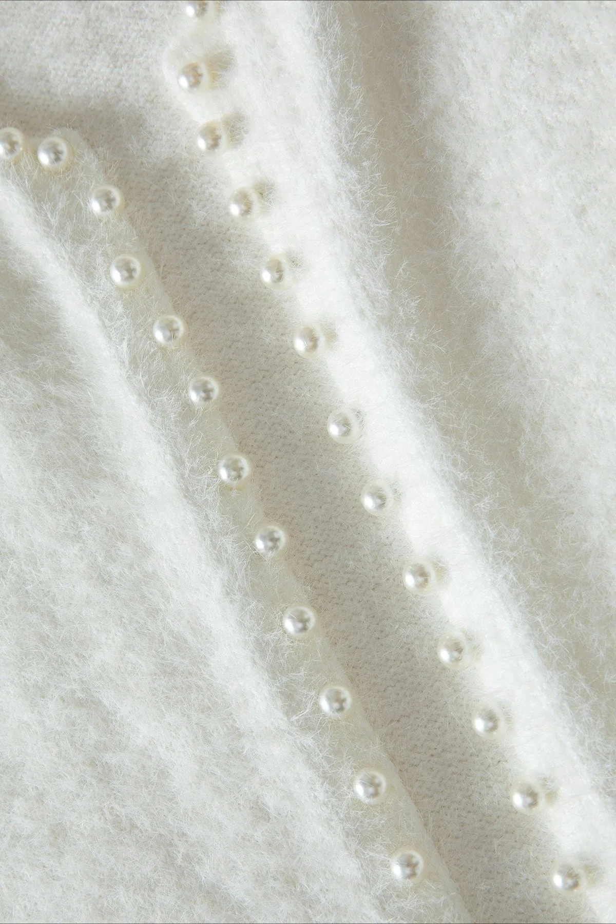 Elegant Pearl V-Neck Knit Sweate - Image 7