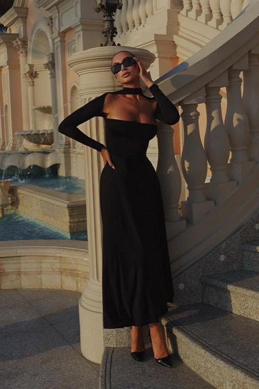 Halter Neck Ball Gown Formal Dress - Image 7